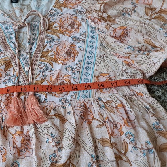 GiGio Size S Peach/White boho top EUC - Picture 11 of 12